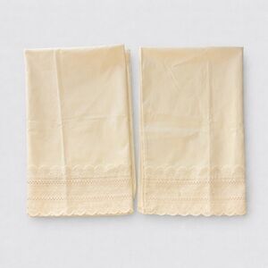 Wamsutta Standard Pillowcases Ivory Lace Trim Superscale Plus Vintage Set of 2